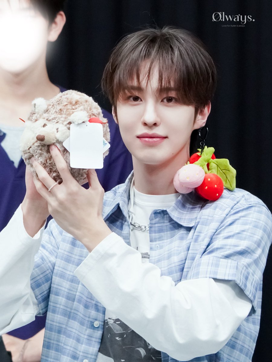 olways_124's tweet photo. 260906 후즈팬

🦔🧸🍓

#에이든 #AYDEN #이펙스 #EPEX https://t.co/17UX6y8QKV