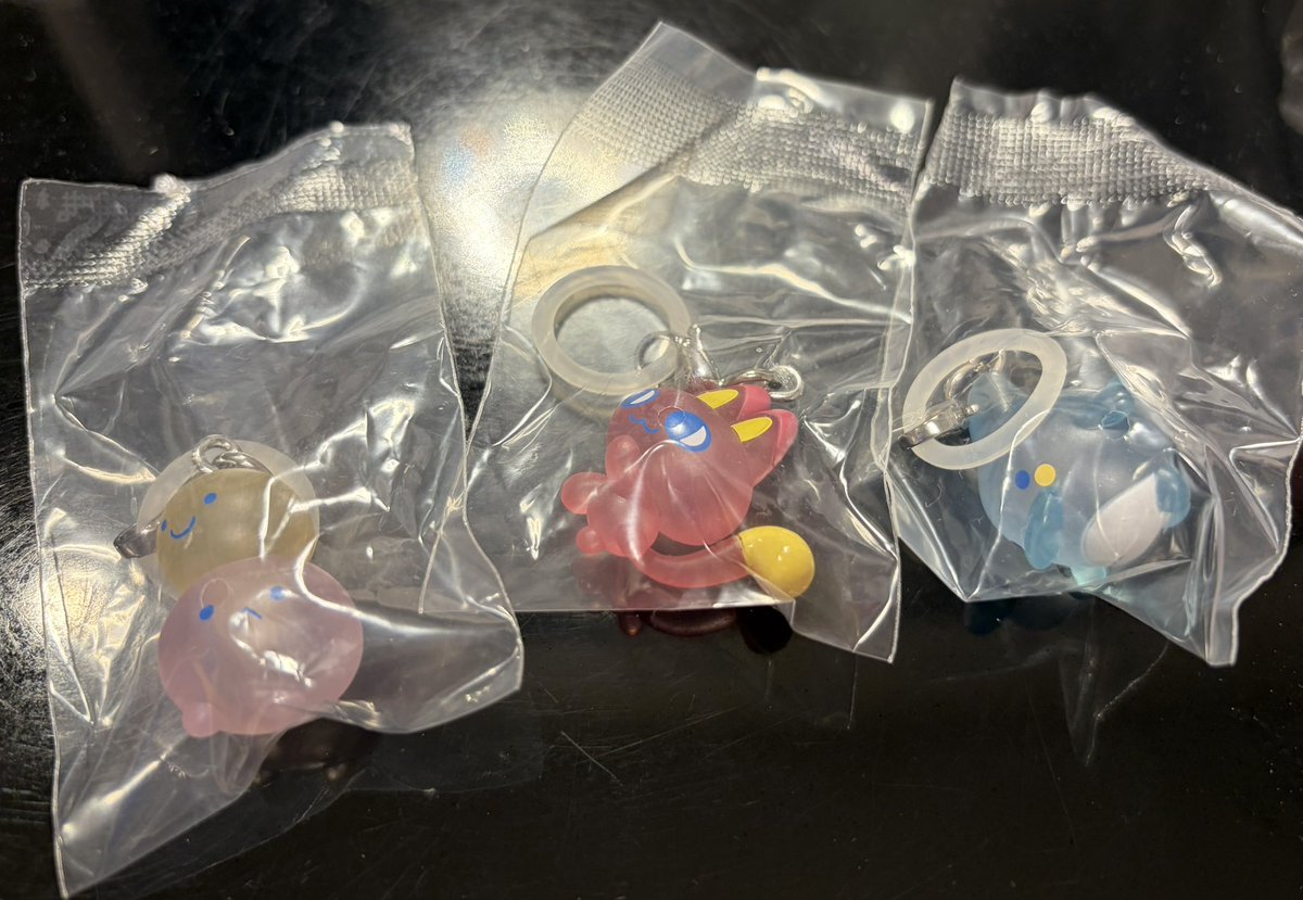 trade_rp_'s tweet photo. 【交換】たまごっち めじるしアクセサリー Tamagotchi Paradise ガチャ 

【譲】へびまるっち&amp;りくキッズ
　　みゃおっち　いるかっち

【求】まめっち ＞ みみっち ＞ くちぱっち 

大阪市内手渡しor 郵送
よろしくお願いいたします。 https://t.co/JuhZxNrDhw