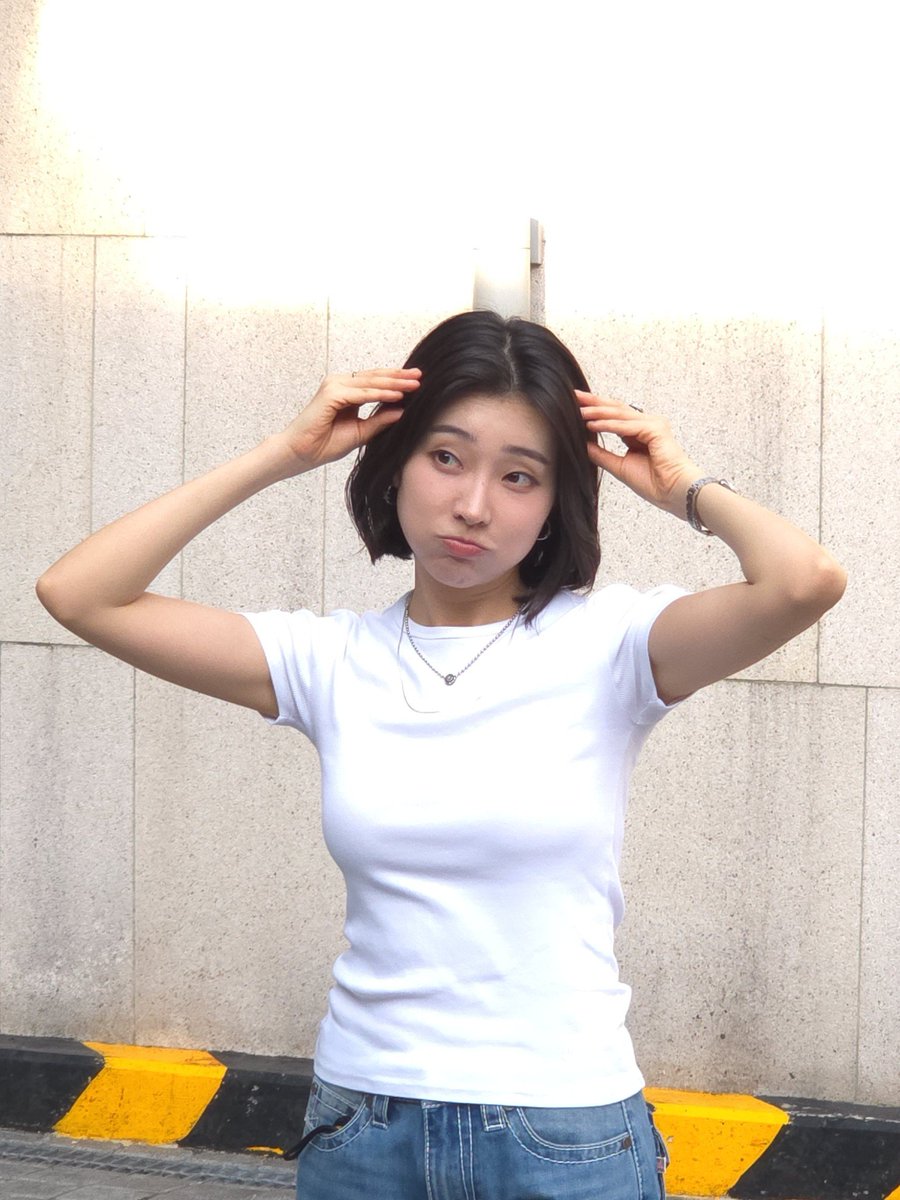lfiveyearr514's tweet photo. 얘들아 추석이라고 송편 막 먹으면 안돼~~ㅜ 진짜 조심 해야 하는 게.. 어떻게 알아 그게 봄소리인지 아닌지~!!! 송편 먹기 전에 송편한테 봄소리가 아닌지 한 번씩 말 걸어서 물어보고 먹어 ~!! 알겟지?? 조심해 봄소리 먹지않게~!! https://t.co/Cu7wM9OgPW