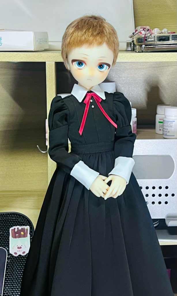 Jasmine_mozi's tweet photo. 预约了漂亮餐厅紧急收了这套，好正统好漂亮好板正的版型，早知道就把嫌恶脸的表情头带过来了。。。想拍嫌恶的女仆em和漂亮餐点 https://t.co/hJF7PmJioN