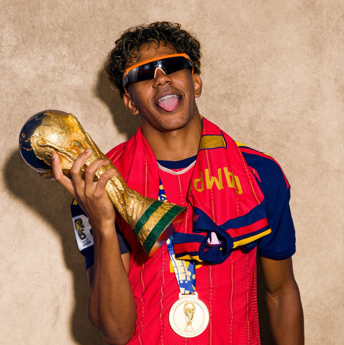 postunited's tweet photo. 🚨 LAMINE YAMAL DEJA UNA FRASE QUE APUNTA A DE PAUL

🗣️ “Nunca diré: ‘¿Quién eres tú? Yo he ganado el Mundial’. Solo lo harían personas estúpidas”

🎙️ The Guardian https://t.co/QASkzGxEbY
