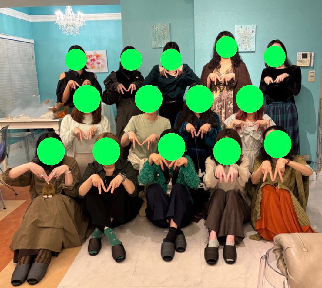salon_MO_'s tweet photo. 緑愛好会でした💚
似合うかどうかはさておき
緑を愛好する会でした。
ありがとうございました！

🫛集合写真
🍀緑ネイルの皆様
🍵緑カルタ
🌱緑お菓子

#萠緑会 https://t.co/gKZZPfnmtn
