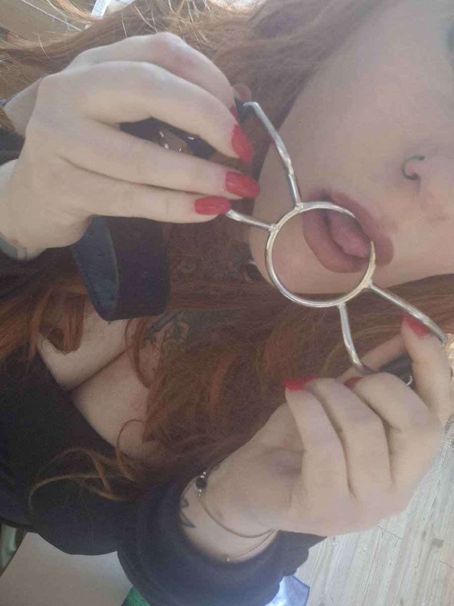 _Lexi_Loove_'s tweet photo. ... Hab Lust zu spielen.

#saturdayvibe #sexy https://t.co/L7D0XCE6FQ