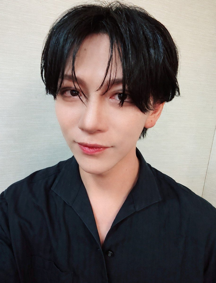 Shunji_drums's tweet photo. FEST VAINQUEUR  HIRO君バースデーライブ2日目🎂
オラオラしたりうるっと来たり、2日間楽しかった！
バースデーライブ、演奏出来てお祝い出来て光栄でしたー✨️！ https://t.co/NxCfxr4MiX