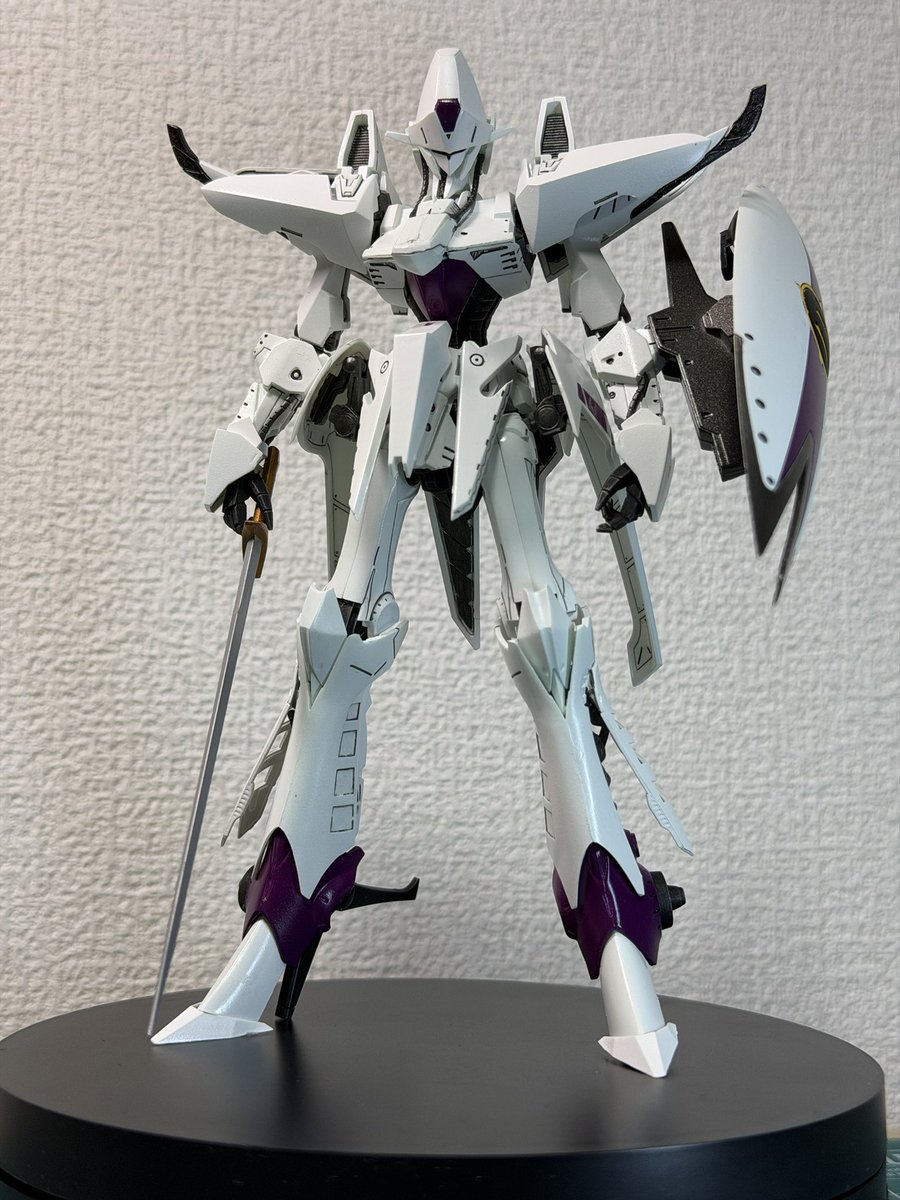 Uesugi_Ta's tweet photo. やっと出来たー、
WAVEさんのエンゲージSR1
やっぱり白で塗装したかった、満足満足 https://t.co/7N0M0llkXR