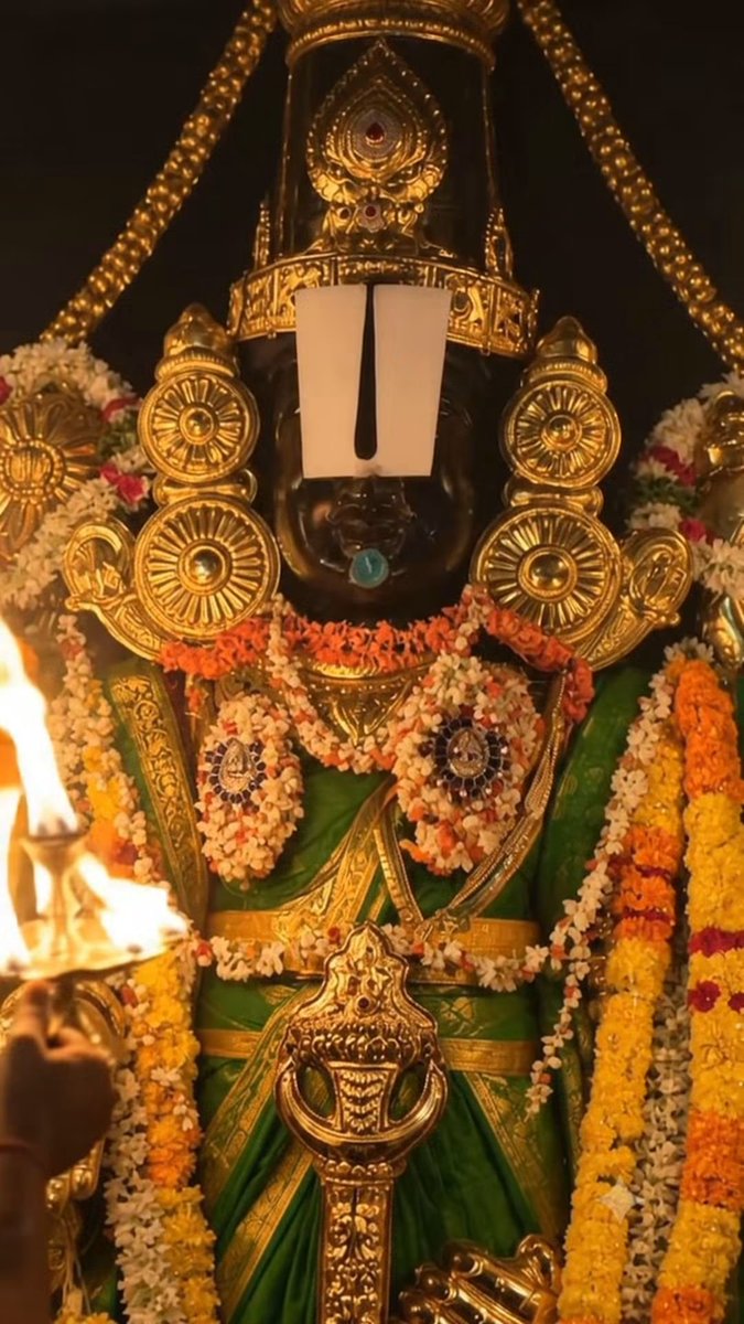 Innerlight_007's tweet photo. GOVINDA GOVINDA https://t.co/TNWYnJoyLJ