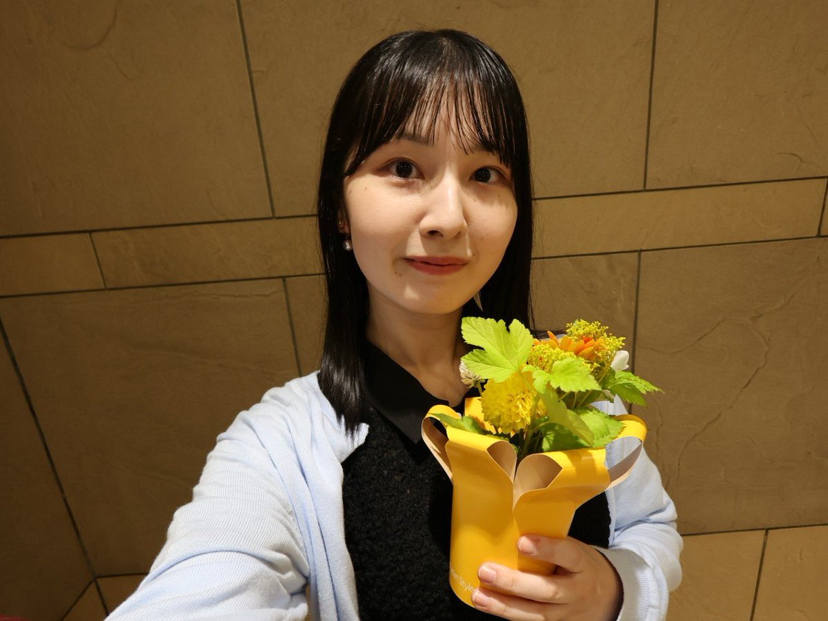 kunokuno_mmm's tweet photo. 25歳になりました🌟
お誕生日のお肉
お花ももらって嬉しいな〜💐 https://t.co/cbWVCHZQR4