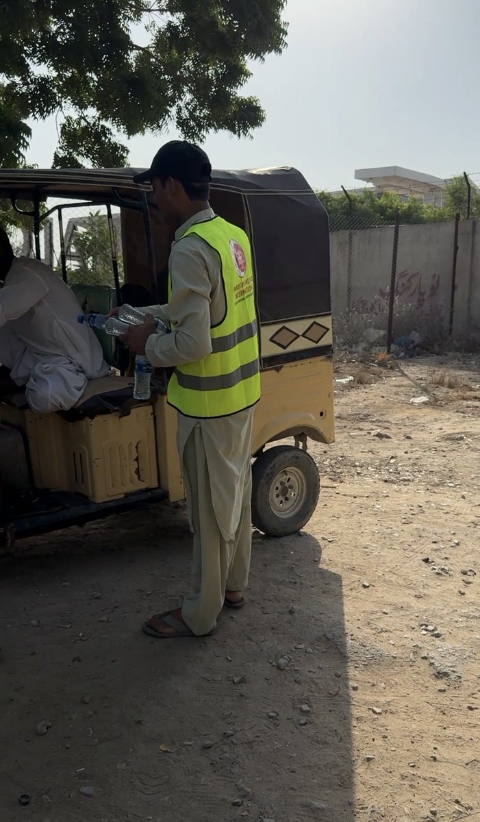 PMISWA1979's tweet photo. A simple act of kindness can change someone’s day. ❤️

As part of our city-wide water campaign, our team is sharing cold water with hardworking people across Karachi during these intense heat days.

Pakistan Medico International Social Welfare Association https://t.co/UHYScntsKX