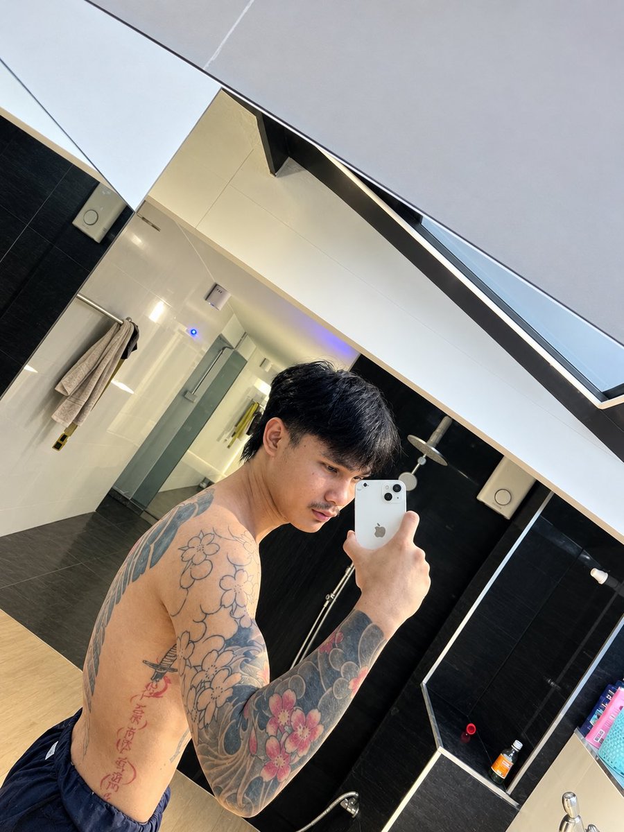 Jackholid2001's tweet photo. ❤️🥊 https://t.co/IgiEkFvfE8
