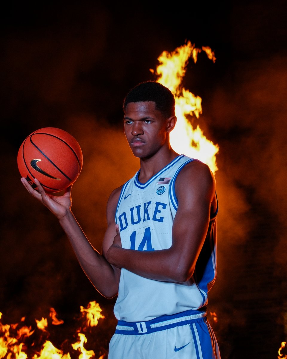 DukeMBB's tweet photo. hype shoot 🔥🔥🔥 

full video drop at Countdown 🍿 https://t.co/10QRuydaER
