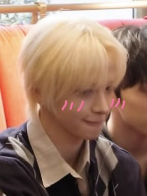 ROMYZIP's tweet photo. /// ///

#키빗업 #KEYVITUP 
#루키아 #RUKIA https://t.co/ppSAOqigPU