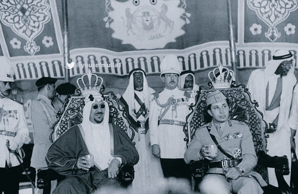 malaskar6280's tweet photo. في لحظةٍ من لحظات التاريخ العربي المشرقة، ومشهدٍ يعكس عمق الروابط الأخوية بين المملكتين الشقيقتين 🇸🇦🇮🇶، وثّقت العدسات عام 1957م زيارة جلالة الملك سعود بن عبدالعزيز آل سعود — طيّب الله ثراه — إلى بغداد، حيث استُقبل بحفاوةٍ ملوكية من الملك فيصل الثاني بن غازي — رحمه الله.

لقاء القمّتين الملكيتين لم يكن مجرّد بروتوكول دبلوماسي، بل تجسيد حقيقي لوحدة المصير والرؤية المشتركة بين بلدين تربطهما أواصر الدم والتاريخ والدين.

الصور التي خلدت تلك اللحظات، لا تزال تنبض بالهيبة والمجد العربي، وتروي للأجيال فصلاً من فصول المودة والصفاء بين الرياض وبغداد.

رحم الله القائدين العظيمين، وأسكنهما فسيح جناته، وجعل ذكراهما نبراسًا للمحبة العربية الأصيلة.