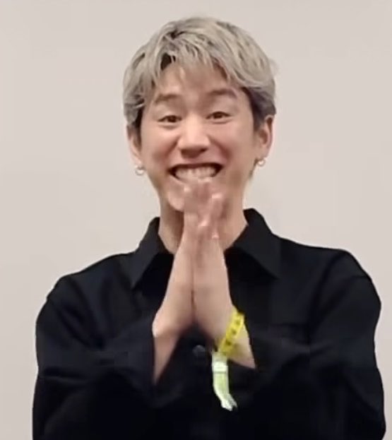 water_nine's tweet photo. 내일 공연이니 https://t.co/Wl1WzkmAK0