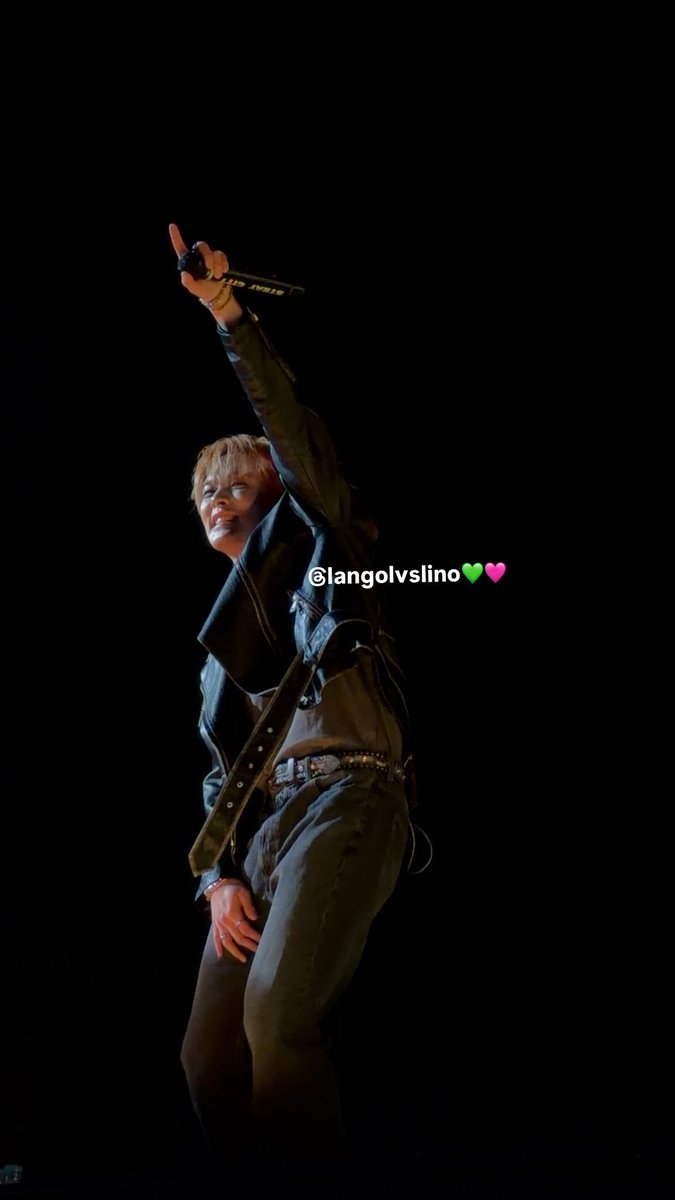 langolvslino's tweet photo. lee know feliz en Argentina 🇦🇷 https://t.co/cdx3HJbmy5