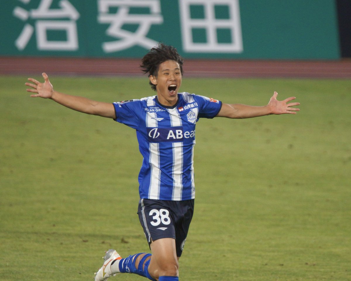 83_ao_'s tweet photo. アシストの森岡さん🏃‍➡️！

#森岡陸 選手
#モンテディオ山形
#montedio 
#モンテディオ写真部 https://t.co/oaWhWskn5Y