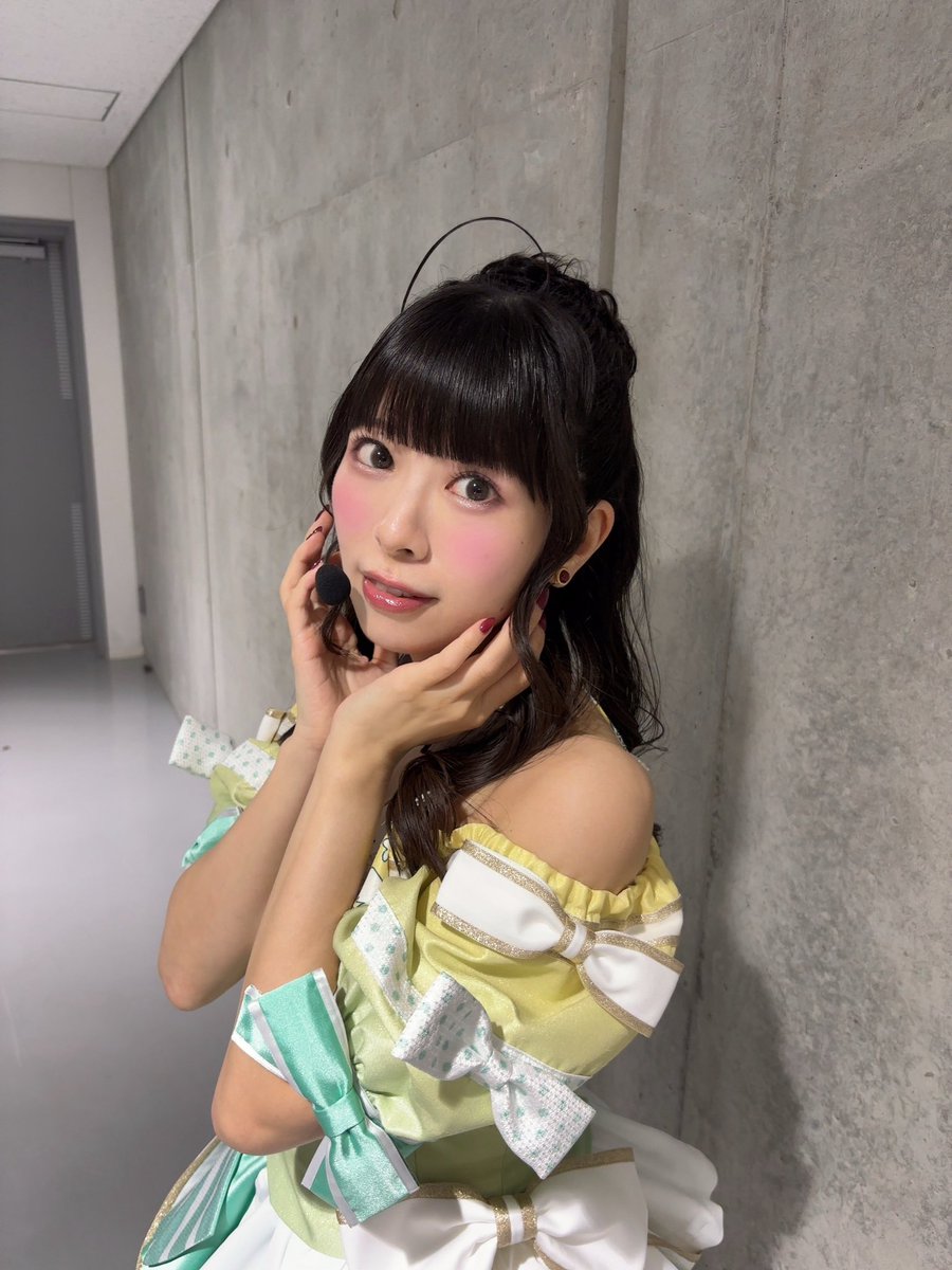 ShibaNori914's tweet photo. Ruban forEverを着て初めての『Darling you!』と、新曲『Sweet Boozy』を披露さていただきました🍸
明日もゲストの皆さまにお会いできるのを心待ちにしています💋

#シャニマスソロライブMSP
#シャニマスソロライブMSP_day1時 https://t.co/DE3u7DlZae