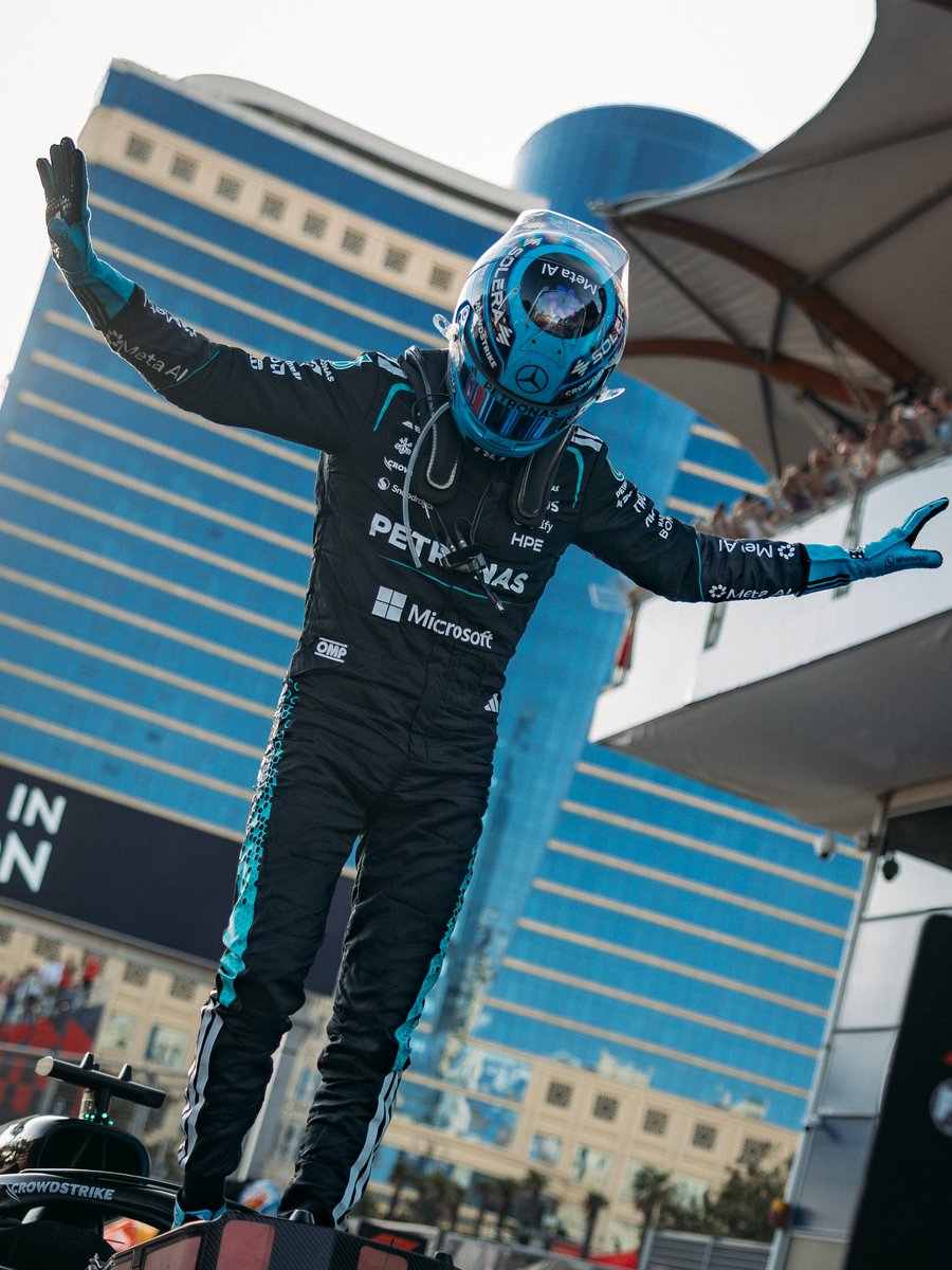F1's tweet photo. The T-pose is back! 

#F1 #AzerbaijanGP https://t.co/JYJjoiaTzn