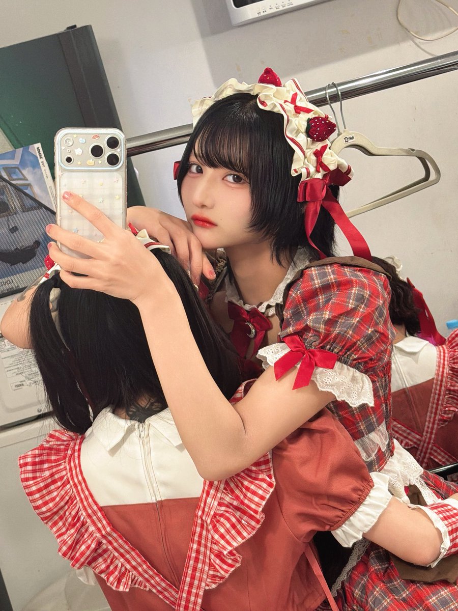 hakanai_yuma's tweet photo. 中性的な子がフリフリのコスプレ着せられてんのが堪んなくて〜〜〜〜 https://t.co/WHhl8RZNTt