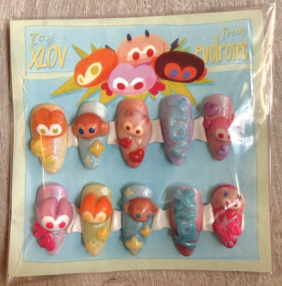 evolrosee's tweet photo. bit wonky but here’s the finished nail set for the giftbox :P https://t.co/OEaBTG5LLp