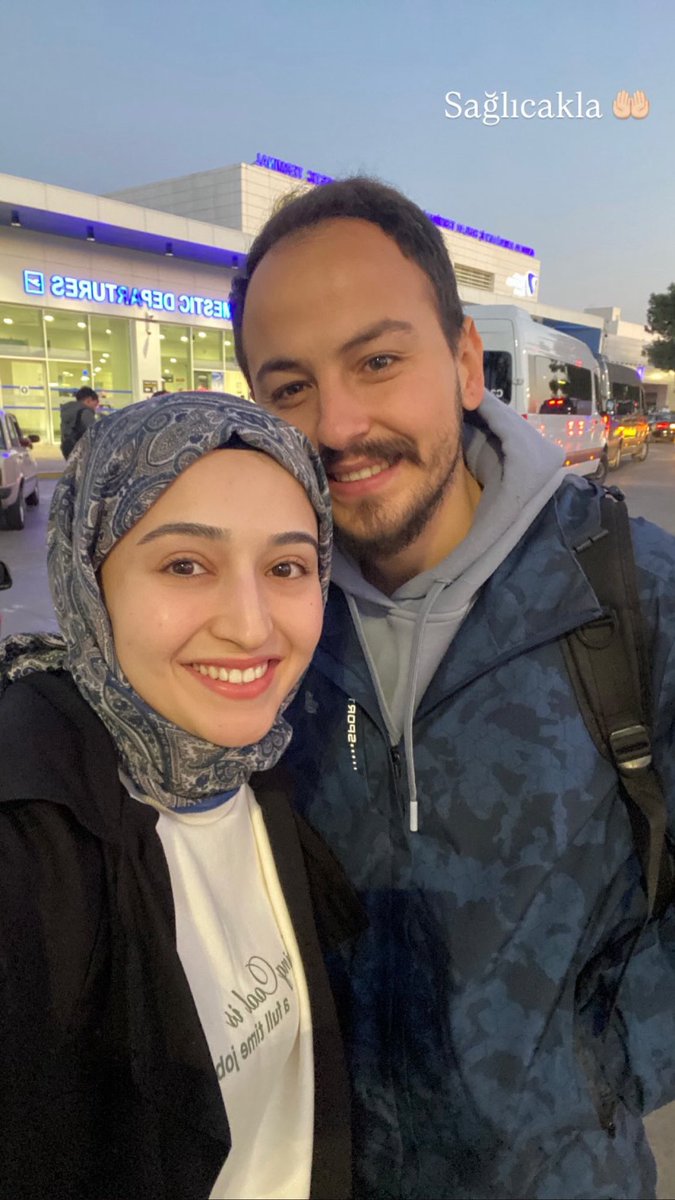 halillmath's tweet photo. Daha yeni yuva kurmuşken ailemizden ayrı bırakmayın bizi bakanım. Şartlı il emri vererek bizleri sevindirebilirsiniz. Lütfen bizleri görmezden gelmeyin. Eşimle aramda 1600 km var aile yılında bizleri ayırmayın lütfen 
#BakanVarGörenYok https://t.co/T6ffeneBGP