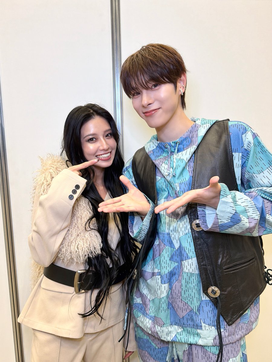 official_DXTEEN's tweet photo. [📸] #ガルアワ2026AW にて

ドラマ『Your Sky ハレのち恋』にて
#福田歩汰 演じる #舟瀬陽向 の姉、
あいみ役の #黒瀬ひな さんと！
ありがとうございました☺︎

#ユアスカ は今夜25:30〜最終話放送！
お楽しみに🌤️💓

@Hina_Kurose
@GirlsAward #ガルアワ 
@yourskyhare_mx #YourSkyJP
#DXTEEN https://t.co/X7HGr4rRTm