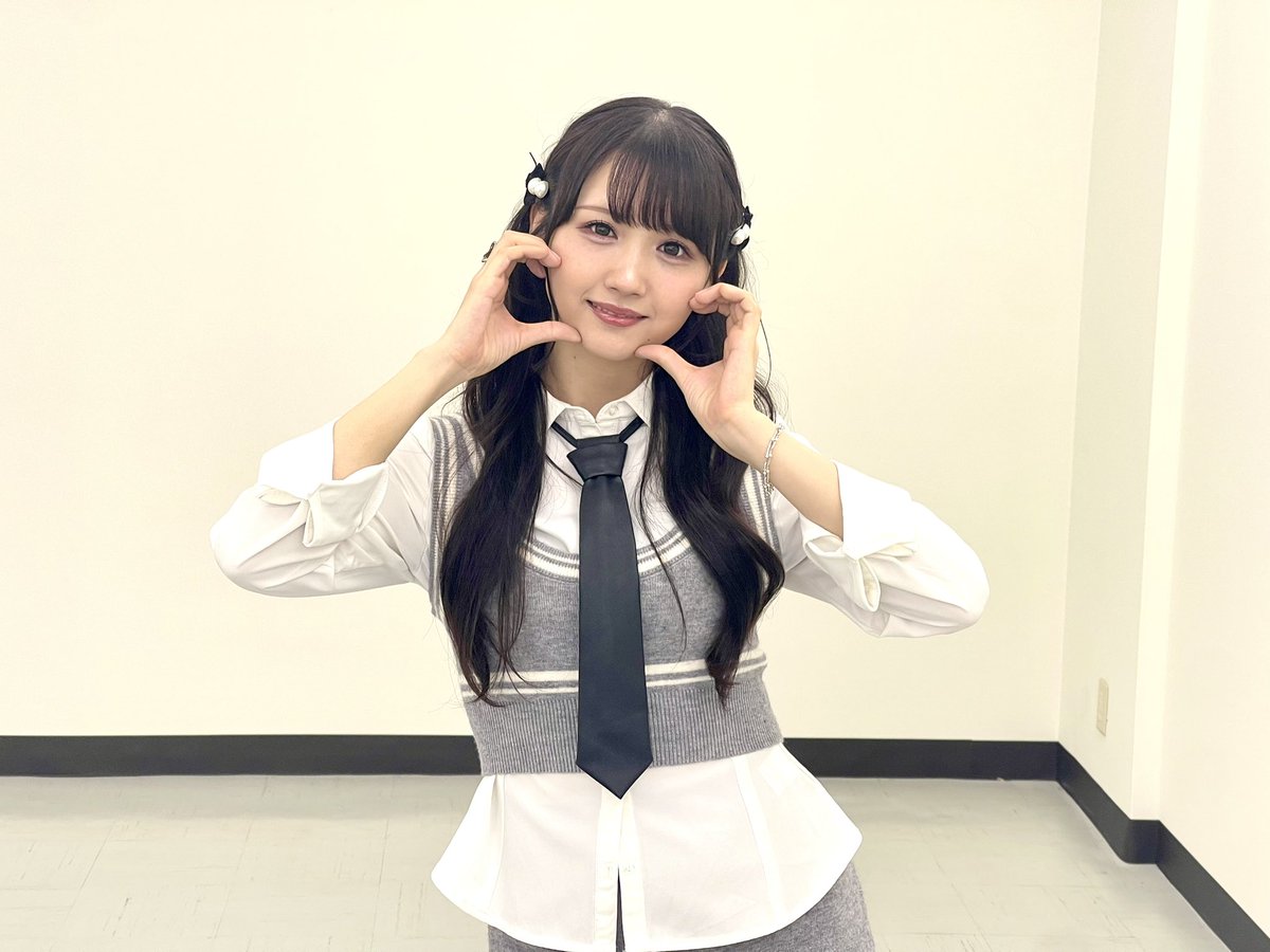 VOICEChannel4's tweet photo. #岡田夢以 さんのイベントが無事に終了しました！参加された皆様本当にありがとうございました‼︎またこういう機会が設けられるように頑張ります！
いつか丸ごと1冊 #めいしゃん とかやりたいですね。。。
本誌の感想も是非教えてください‼︎

# VOICEスタイル
#ボイスタ https://t.co/ekNpSrUWg8