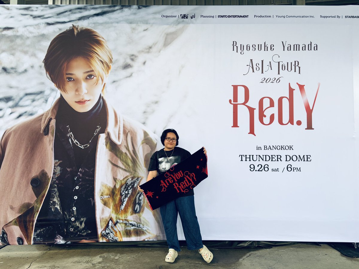 heysaysjane's tweet photo. Thankful that I got the chance to take photos and get the ticket as a memento before they tore it down.

And to Yama-chan, it's okay! ✨
泣くな! 
悔しいけど仕方ない~ 
あなたのせいじゃないから, 元気になれ! 
また会いましょうね! 🫶🏻❤️

#AreYouRedYinBangkok #RyosukeYamadaAsiaTour2026 https://t.co/hLHHATpO61