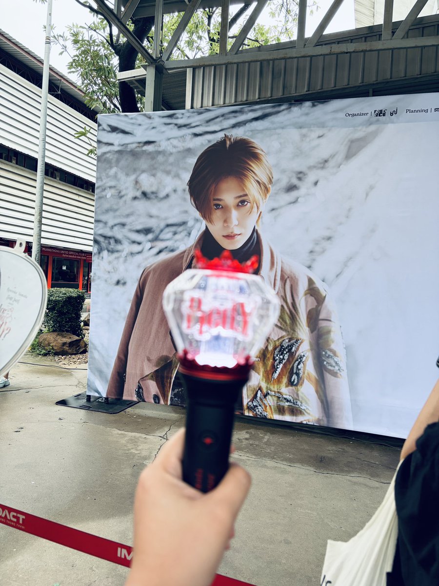 heysaysjane's tweet photo. Thankful that I got the chance to take photos and get the ticket as a memento before they tore it down.

And to Yama-chan, it's okay! ✨
泣くな! 
悔しいけど仕方ない~ 
あなたのせいじゃないから, 元気になれ! 
また会いましょうね! 🫶🏻❤️

#AreYouRedYinBangkok #RyosukeYamadaAsiaTour2026 https://t.co/hLHHATpO61