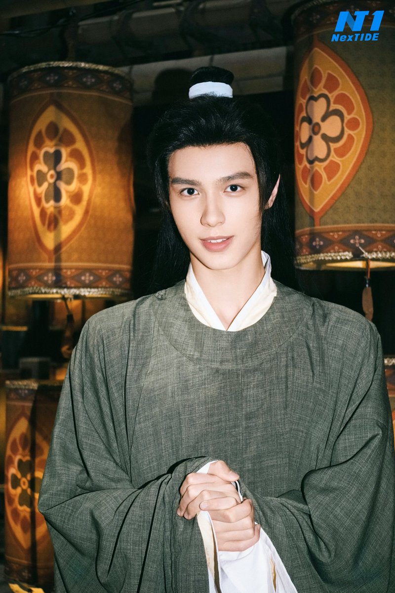 NexT1DEofficial's tweet photo. Travel through history with #OMAR as Su Zhe at the 2026 Mid-Autumn Elegant Gathering
#NexT1DE https://t.co/eqRBg9bfcE