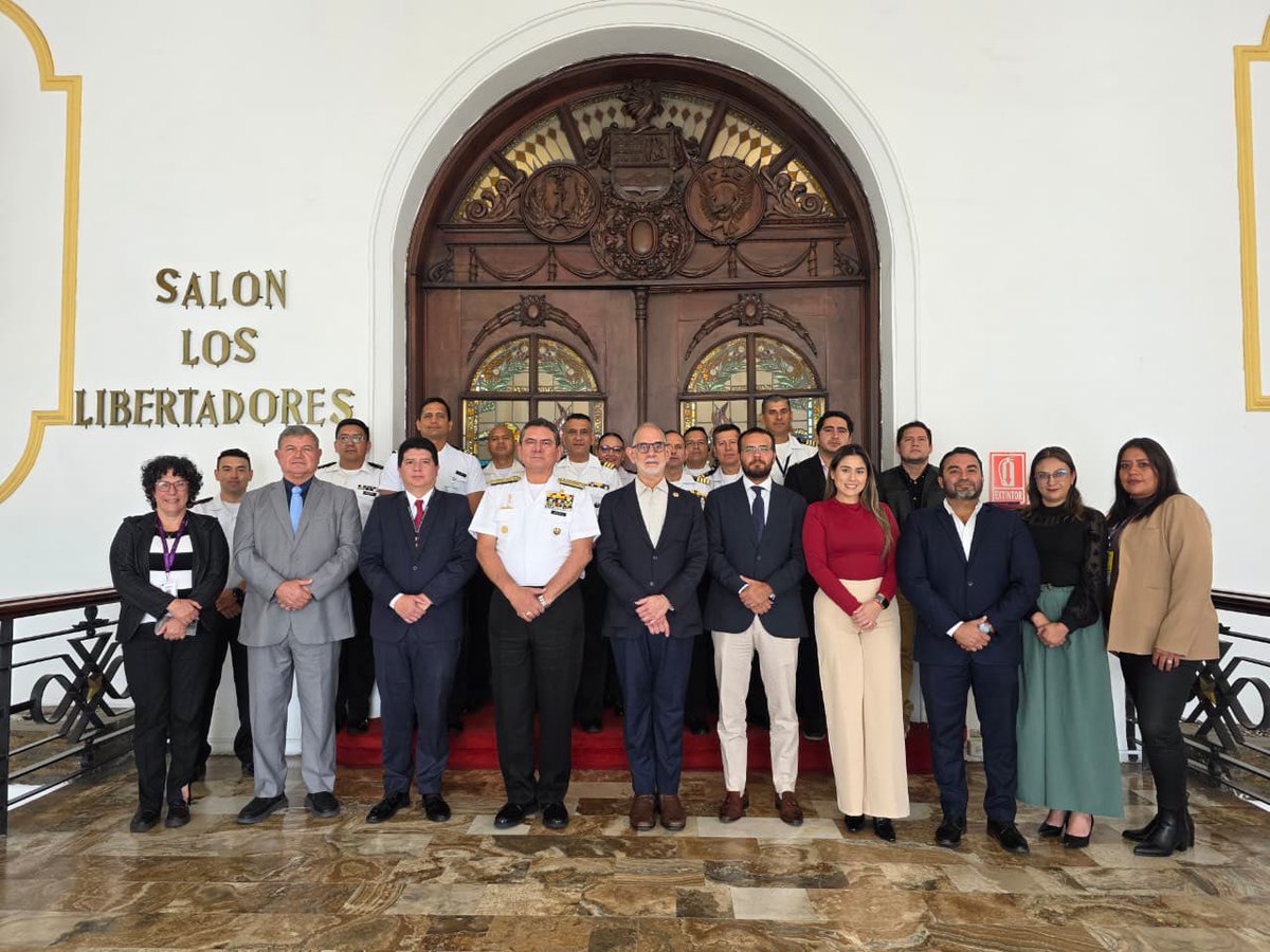 PuertoGye's tweet photo. APG participa en la Séptima Reunión Ordinaria del SOMANA ⚓️

La Autoridad Portuaria de Guayaquil participó como invitada especial en la Séptima Reunión Ordinaria del Sistema de Organización Marítima Nacional (SOMANA), convocada por la Armada del Ecuador en Quito. https://t.co/Xg3J3SUCgL