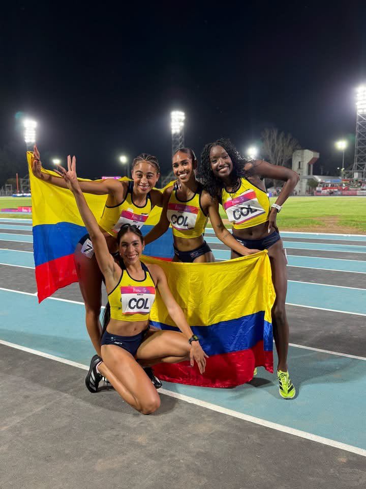inder_atlantico's tweet photo. 🇨🇴🏆 ¡Atlántico cerró por lo alto los Juegos Suramericanos de Santa Fe, Argentina!

🥇 Oro: María Alejandra Rocha y Marleth Ospino, relevo 4x400 femenino.
🥉 Bronce: María Paulina Pérez, dobles mixtos.
🥉 Bronce: Néiker Abello, relevo 4x400 masculino.

¡Felicidades, campeones! 👏🏻 https://t.co/YpXwfKo5k1
