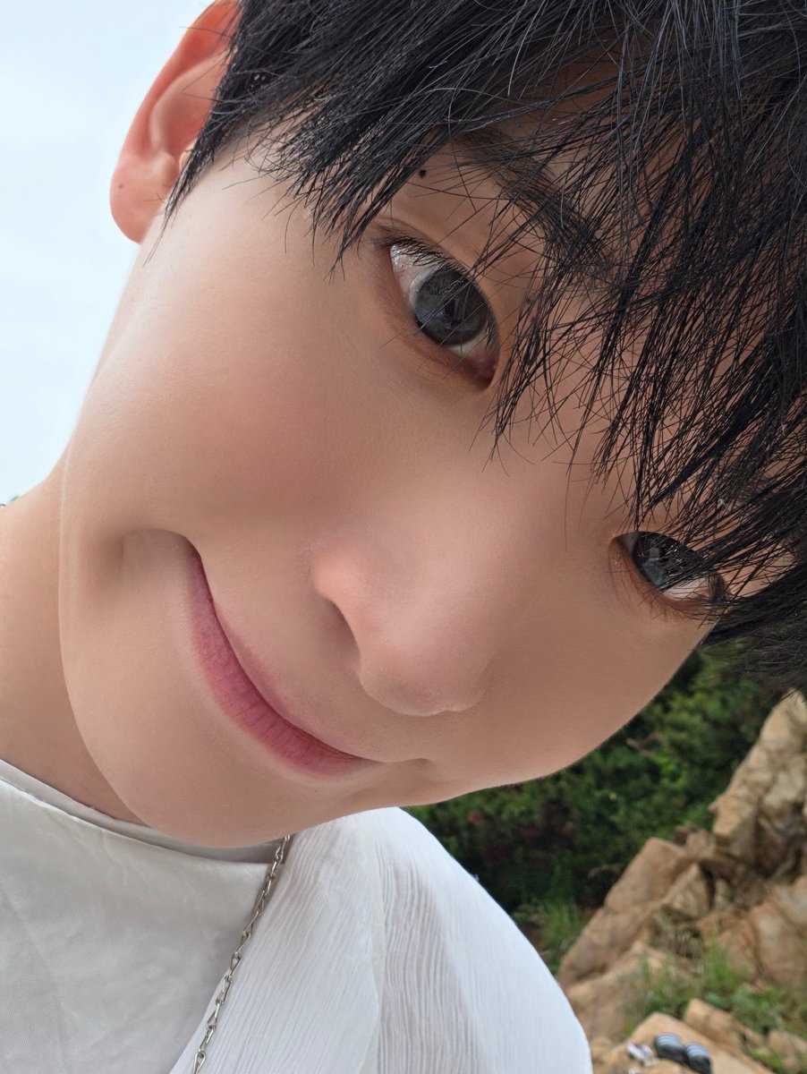 kittymo_0205's tweet photo. 정모 인스타 추구미 러비티 남친, 멋쟁이면서
이런 커욤바부미 넘치는 사진들 넣어주는거 너무조음😍 https://t.co/ZIS85cyLQ1