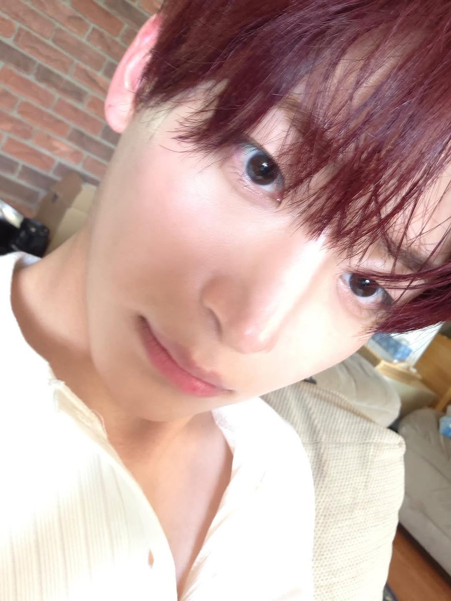 kittymo_0205's tweet photo. 정모 인스타 추구미 러비티 남친, 멋쟁이면서
이런 커욤바부미 넘치는 사진들 넣어주는거 너무조음😍 https://t.co/ZIS85cyLQ1