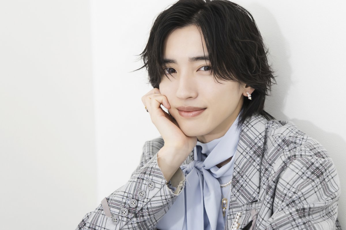 oricon's tweet photo. なにわ男子・道枝駿佑、インタビュー🩷
『M.I.S.S.I.O.N. 歌劇な潜入捜査官』裏側語る

アイドルとしての“ミッション”は？
事務所の伝統継承への思いも✨️
https://t.co/Wk5yevBlOL https://t.co/1tOWncQMUP