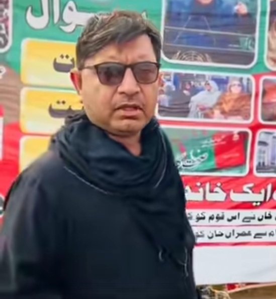 Rabiaiqbal_khan's tweet photo. حقیقی آزادی ٹائیگرز ٹیم کے روح رواں عمران خان کا بے لوث سپاہی ہجرت کامران اور اسکے دیگر ساتھ پانچ دن پہلے پولیس اور نامعلوم گردی کا شکار ہوۓ۔ نامعلوموں نے ہجرت اور اسکے دیگر ساتھیوں کو بے انتہا مارا ۔کے پی حکومت عمران خان کے سپاہیوں کا حال پوچھیں اور ان سب کو عدالت میں پیش کرے https://t.co/Q9tjon6n49
