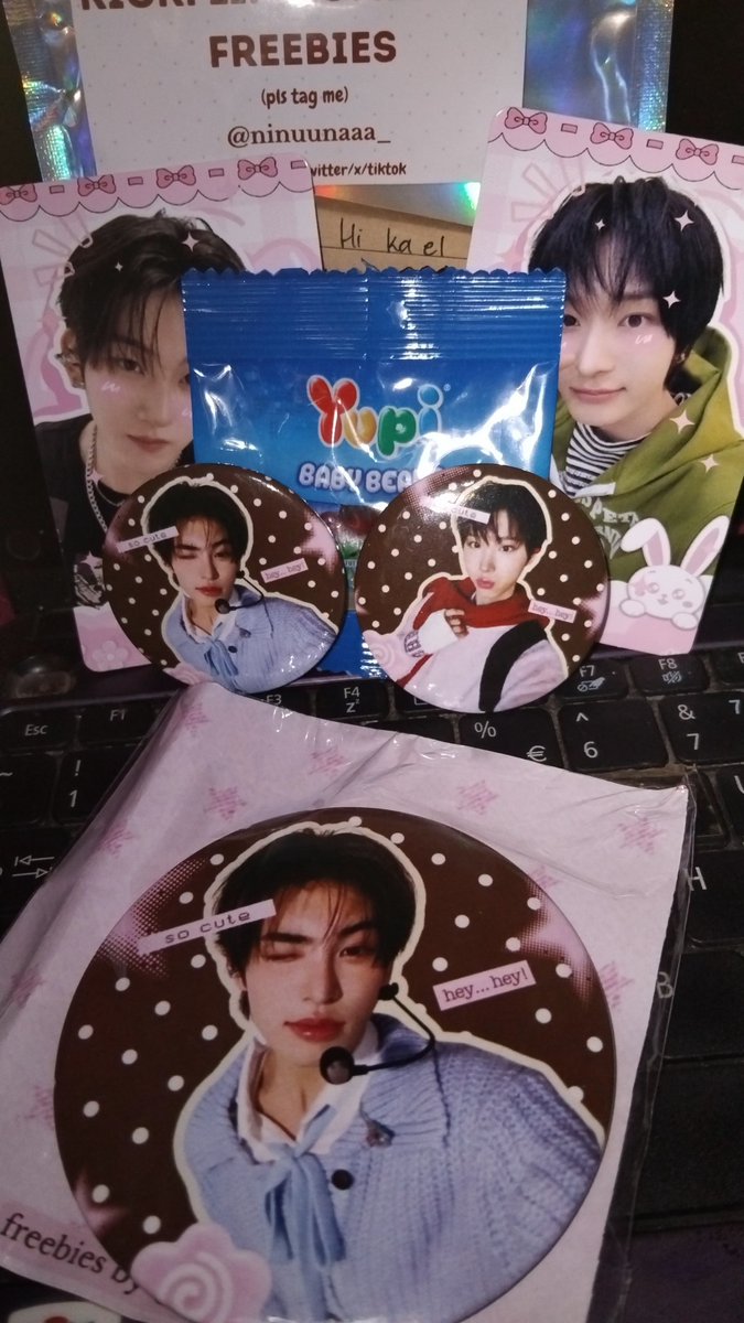 dailyamaru's tweet photo. Kak @ninuunaaa_ makasih banyak untuk freebies kickflip comeback hari ini. Aku kaget Minje nya sejumbo itu😭 TAPI MAKASIH BANYAK SERIUS KAK... Aku terharu baca notes dari kakak🥹 makasih banyak sudah meramaikan comeback kali ini kak❤️ sehat-sehat selalu kakkk🥹❤️ https://t.co/Cpod2Qwy63
