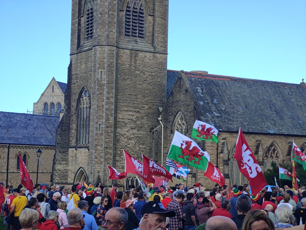 PlaidRhys's tweet photo. 🏴󠁧󠁢󠁷󠁬󠁳󠁿 #auob https://t.co/MTEGyipHNG