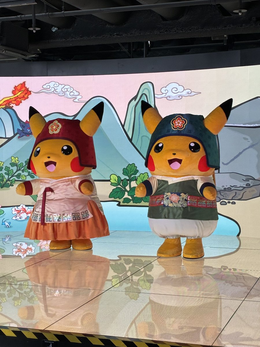 Prima_vespa_go's tweet photo. 昨日のヤドラン。
@明洞UNIQLO
30thシールは終了済み💦
#HiKRGROUND グッズ添え
#ポケモンGO #pokemongo
#KOREA #ピカチュウ光らないのはいつものこと
#notshiny https://t.co/WhW3je7Qfe