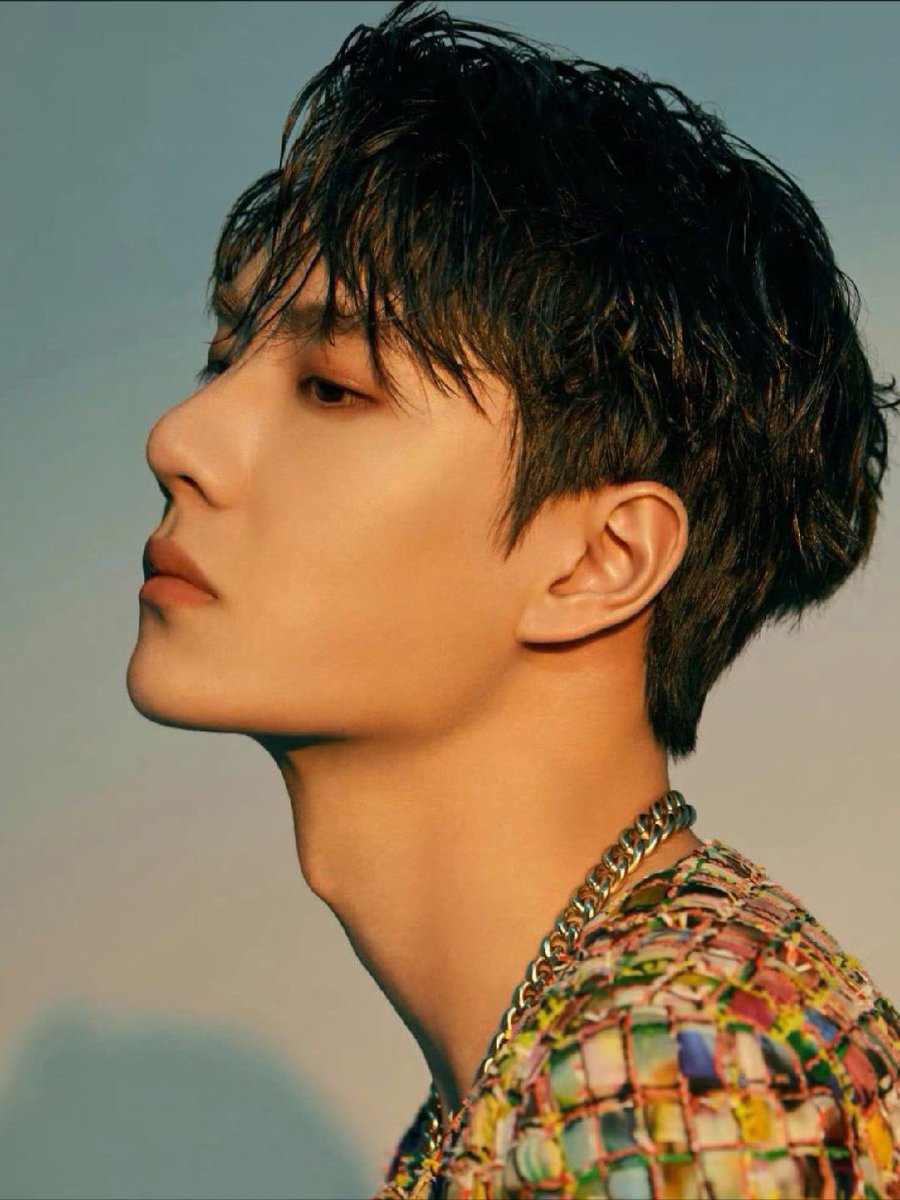 wxyzybxz's tweet photo. category: the best jawline https://t.co/HIAhVx0Ctp