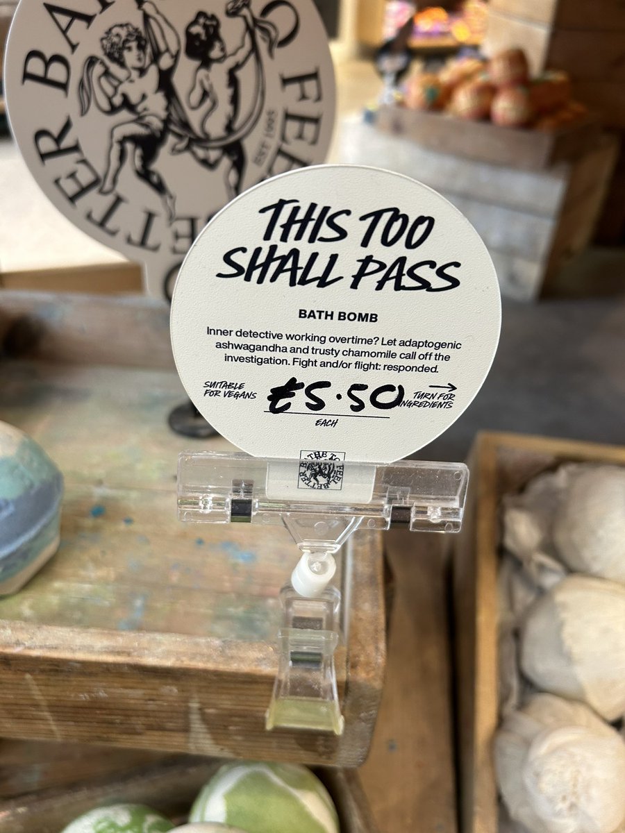 mintiliciouss's tweet photo. who the hell at lush is a malevolent fan https://t.co/iE8pZsNmaG