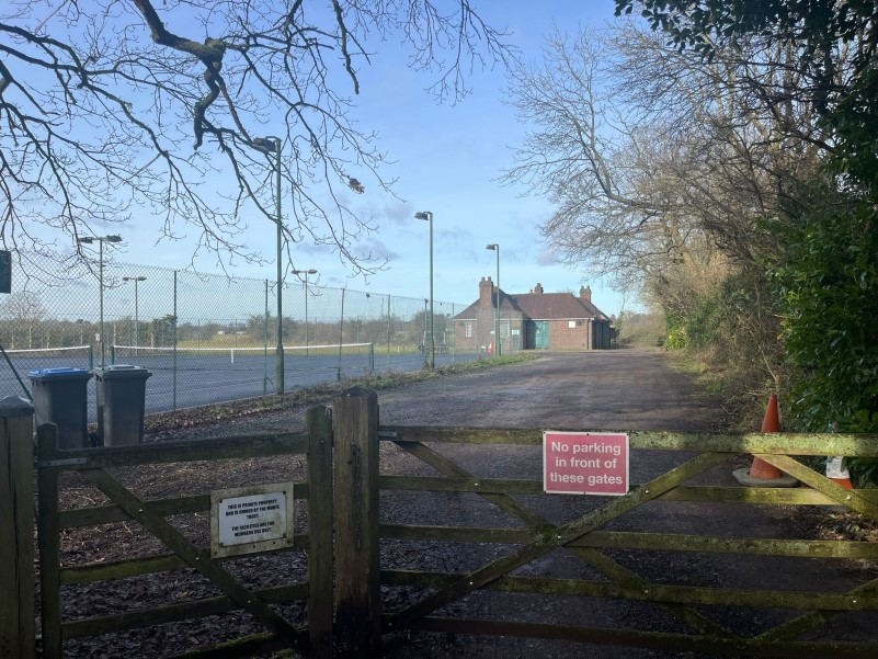 ETFC1968's tweet photo. No game for The Earls this weekend but some good news nevertheless 👑

The club's junior site at Tanworth-in-Arden is to benefit from a new £77,000�� grant courtesy of @StratfordDC 🙌

Read all about it 👉 https://t.co/FZPk2qewVs 

#UpTheEarls👑 https://t.co/o53tkoIxDc