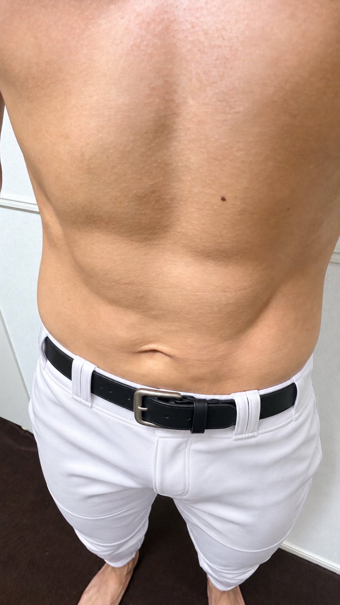 takyakyu08's tweet photo. 1年間筋トレを継続した
結果がコレ💪

まだまだ開発途中💦⚾️ https://t.co/bMQTwatvyx