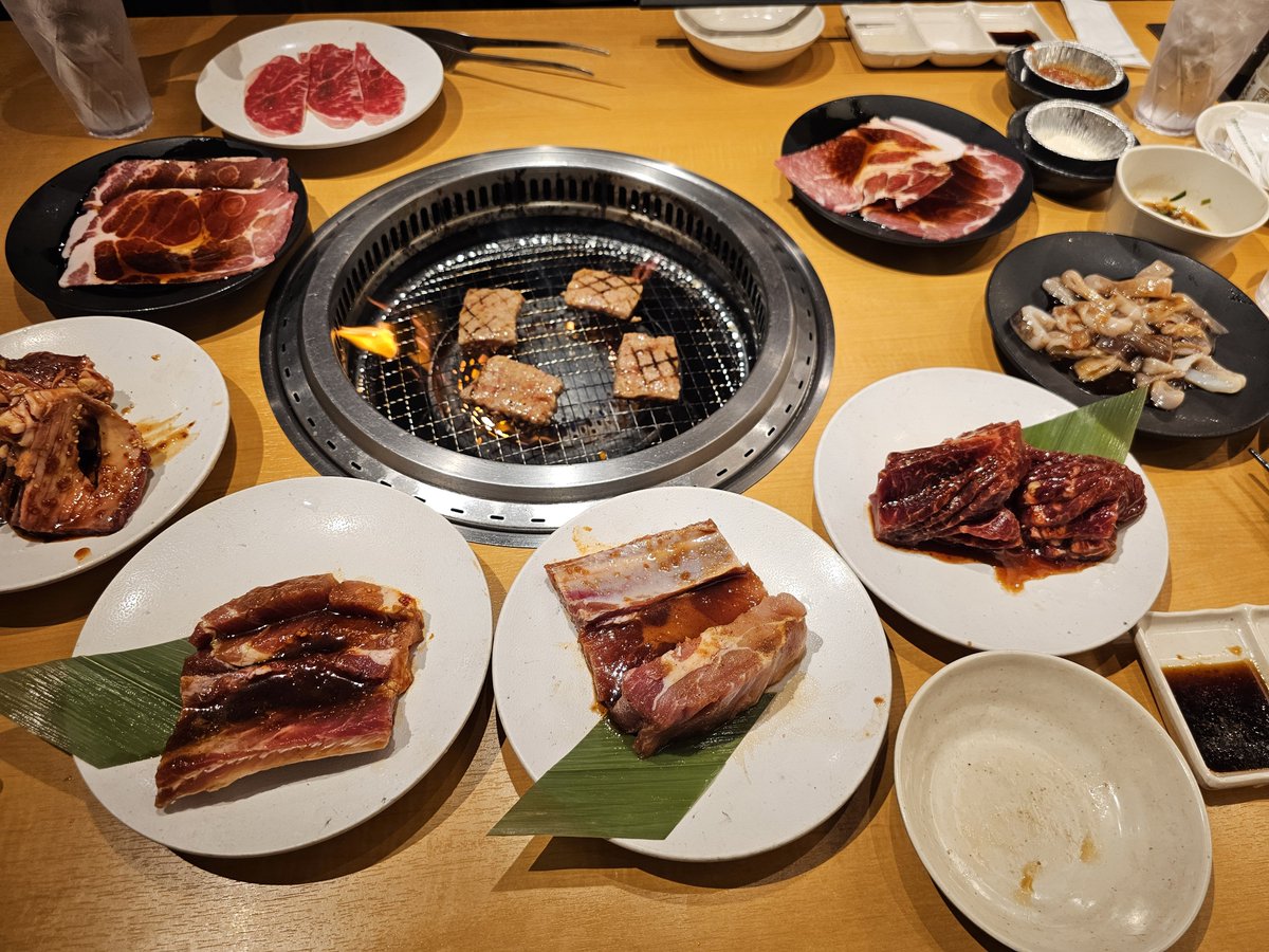 mouprivate's tweet photo. 焼肉の食べ放題来ました🥩 https://t.co/GIoQM9argQ