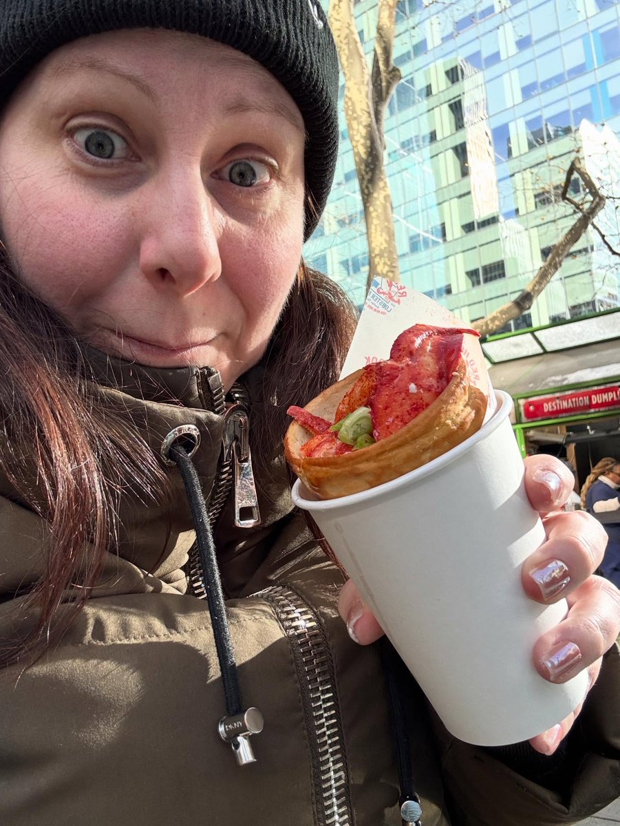 YungAltimus's tweet photo. Lobster cones at Bryant Park’s Christmas Market in NYC. https://t.co/C4fhJiPB9e