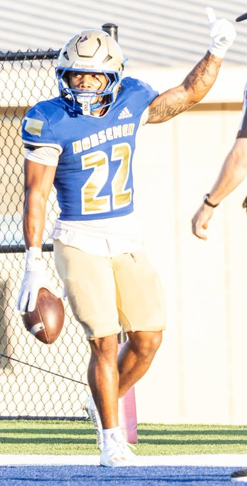 JuCoFootballACE's tweet photo. #GameDay 
NEO JuCo @Norsemen_FB 
vs.
Indy JuCo @DreamU_IndyFB 
@NateStanley09 @brendarion 
@KJCCCmedia https://t.co/IAmnnLYQza