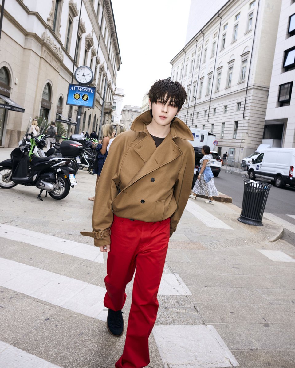 firstone_wnk's tweet photo. Street to Runway.

#MOSCHINOSS27xTleFirstOne
#MOSCHINO
#FirstOne #Tle_mtm https://t.co/q1eoljTXIc