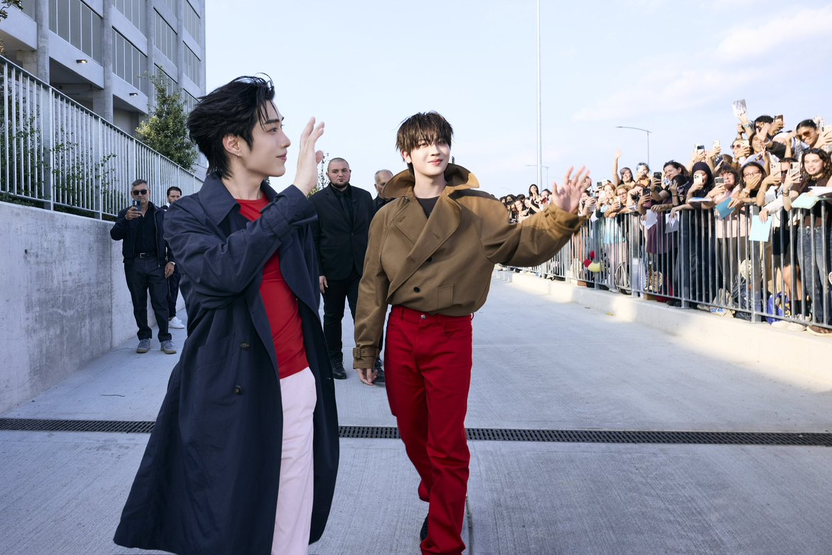 firstone_wnk's tweet photo. Street to Runway.

#MOSCHINOSS27xTleFirstOne
#MOSCHINO
#FirstOne #Tle_mtm https://t.co/q1eoljTXIc