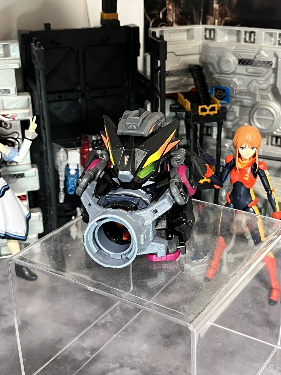 kunai_wolf's tweet photo. ケーニッヒケルベロスが届いたので組み立て。やっぱりダブルバーストは気持ちがいい。連射できたらな。

今になってカスタムパーツを買わなかったのを後悔してる。懐がやばかったんだよな。 https://t.co/Ze5n0pIs9M