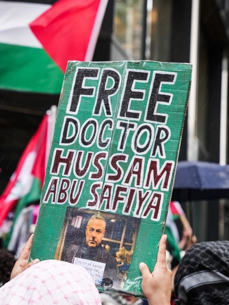SeasonJasm52478's tweet photo. #FREEABUSAFIYA #BringDrAbuSafiyaHome #FreePalestinianHealthcareWorkers #HussamAbuSafiya #FreeDrHussamAbuSafiya #SaveDrHussamAbuSafiya #DrHussamIsInDanger #FreePalestinianPrisoners #FreePalestinianHostages #FreePalestinianPoliticalPrisoners https://t.co/3IwtbR1hh0