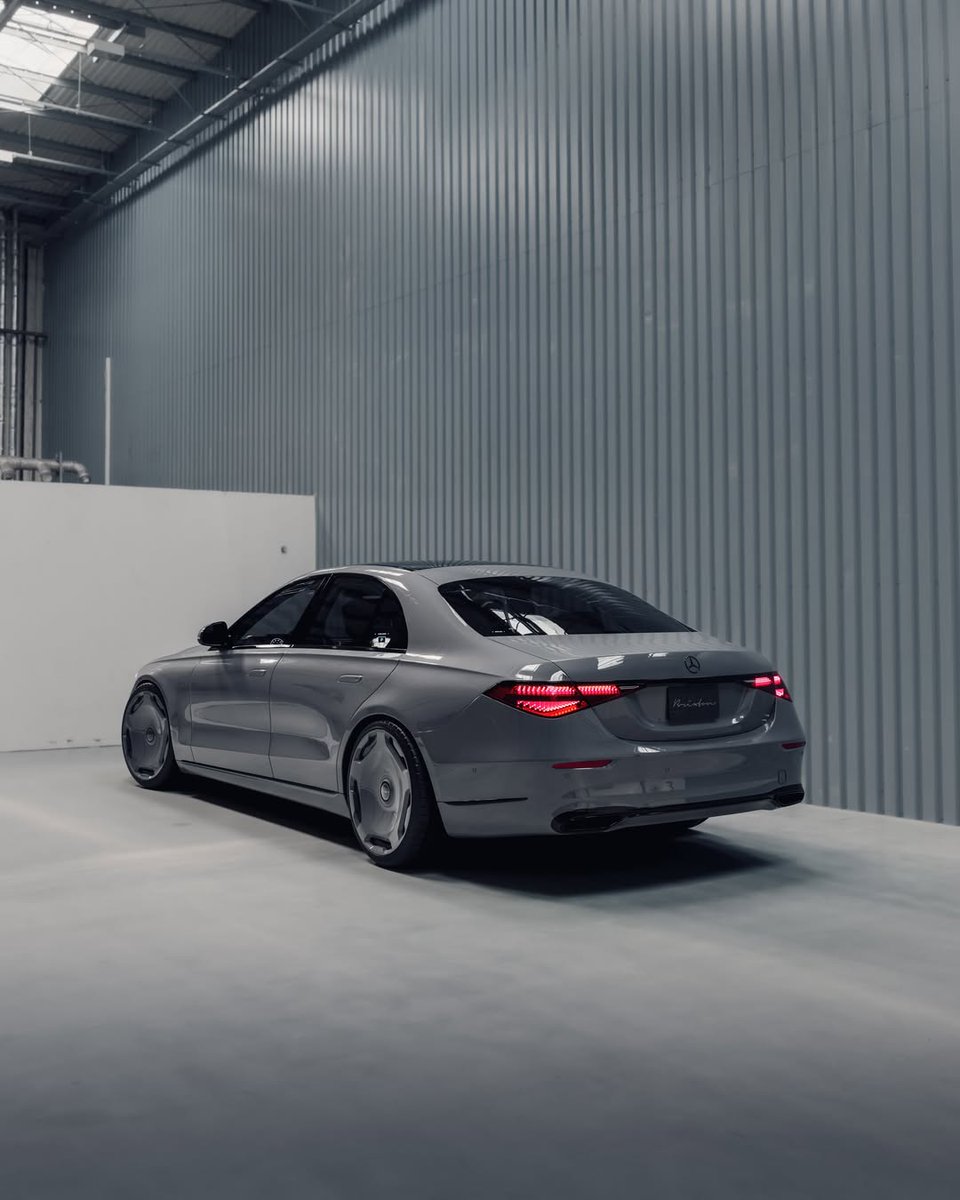 ApexDistrictX's tweet photo. the Mercedes-Benz S Class // a class above the rest. https://t.co/N2oaHT3vcN